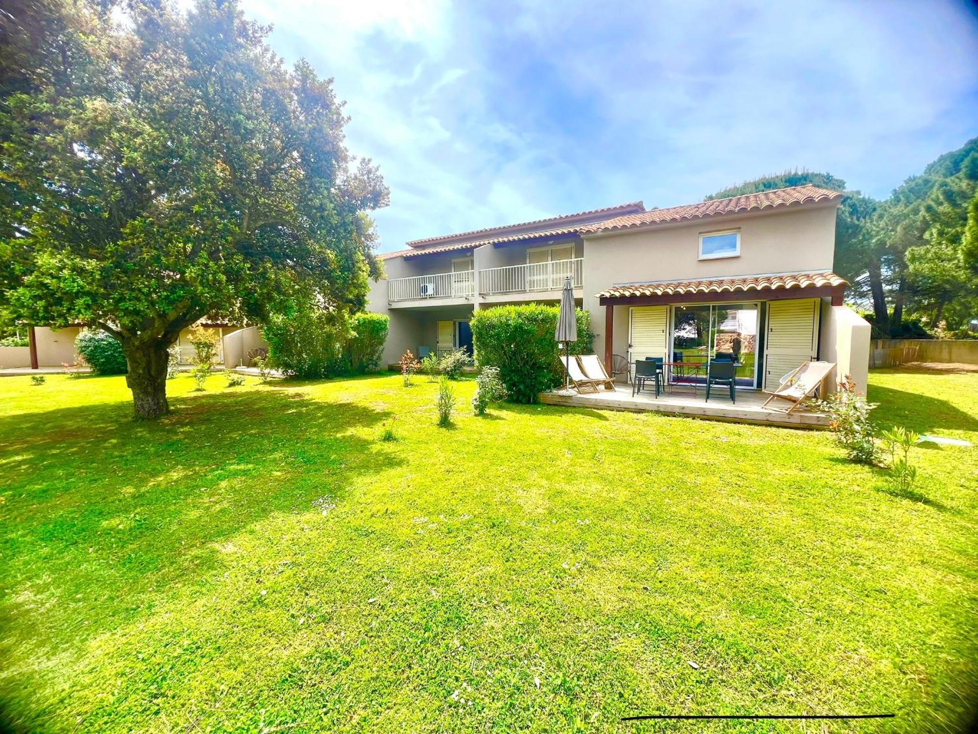 Fiori Di Cala Rossa Residence Hoteliere Lecci Exterior photo